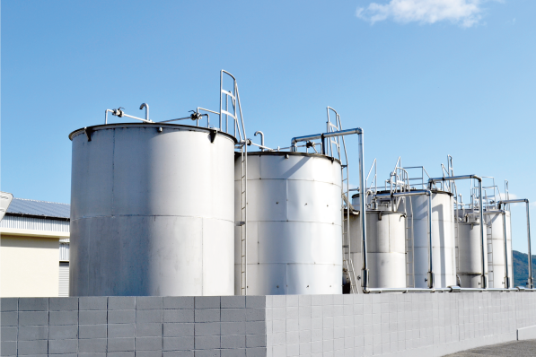 菊川工場 保管精製タンク(一部)